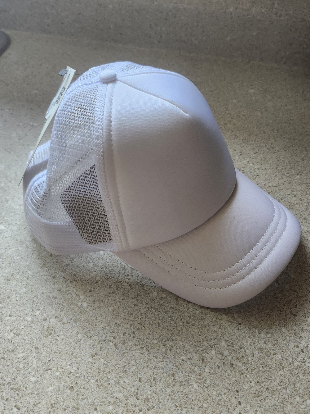 NOBO Women White Mesh Trucker Hat